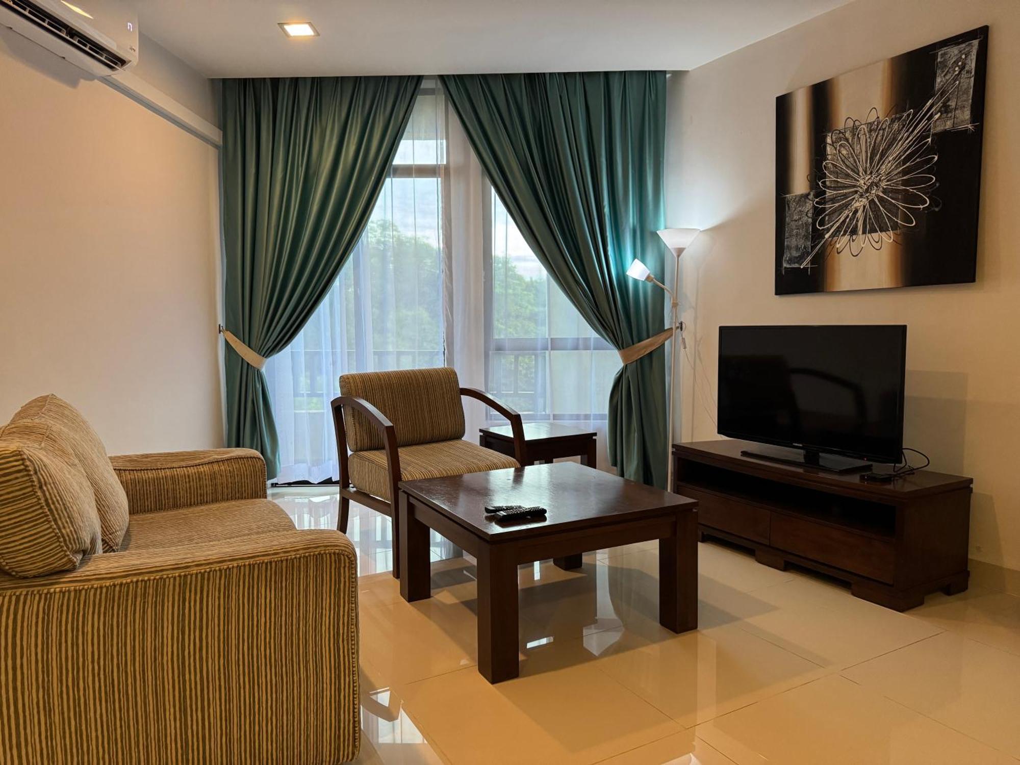 Studio At Samsuria Beach Resort Kampung Sungai Ular Exterior foto
